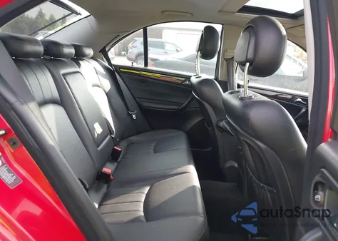 2005 Mercedes-Benz C 240 Luxury 4Matic из США, поврежденный, VIN WDBRF81J45F697008